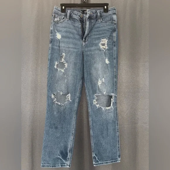 Hollister Ultra High-Rise Mom Jeans - Picture 1 of 9